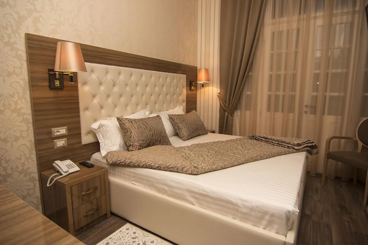 Hotel Boutique Restaurant Gloria 地拉那 4*,  阿尔巴尼亚